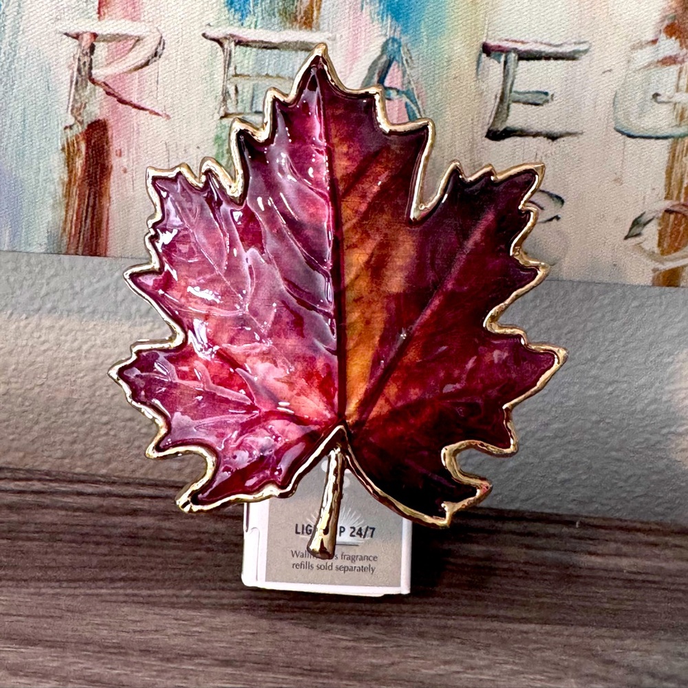 Maple Leaf Wallflower Plug Bath and Body Works